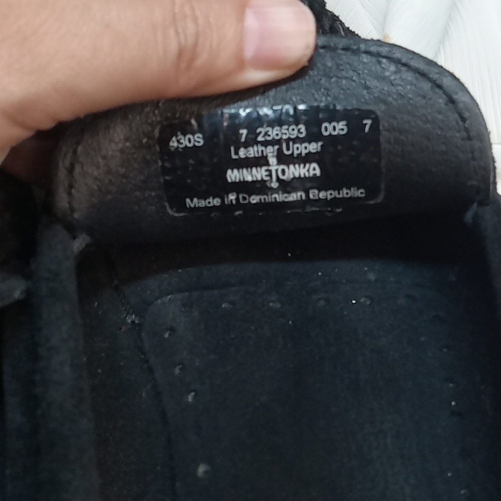 Minnetonka black slip on mocassin size 7 - Picture 7 of 7